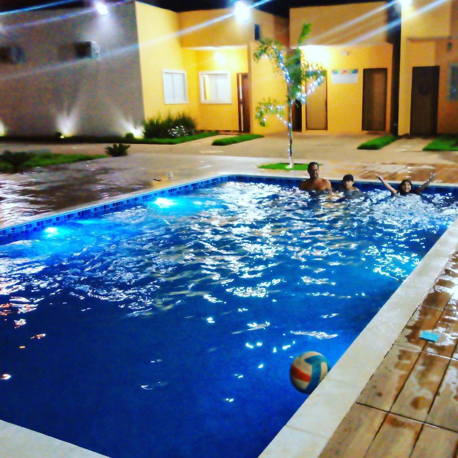 Pousada Flats Alegria Piscina Climatizada Olimpia Bagian luar foto